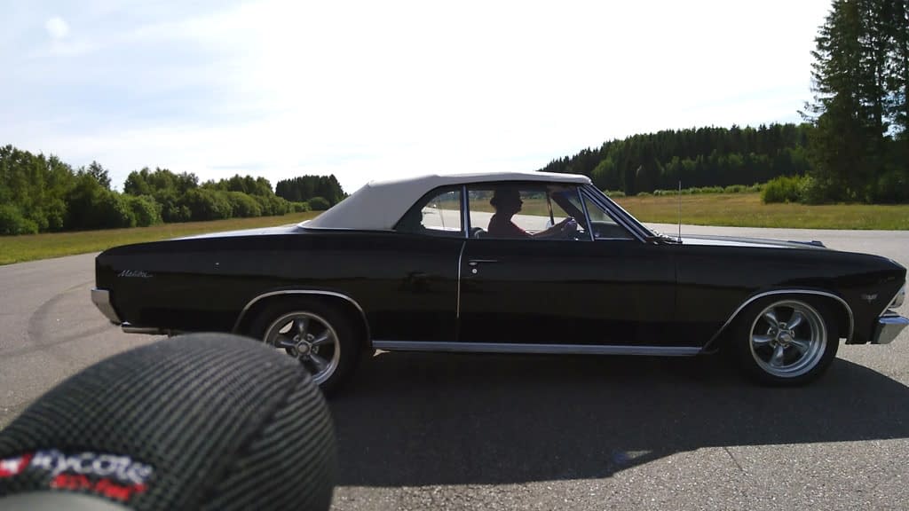 Cars – V8